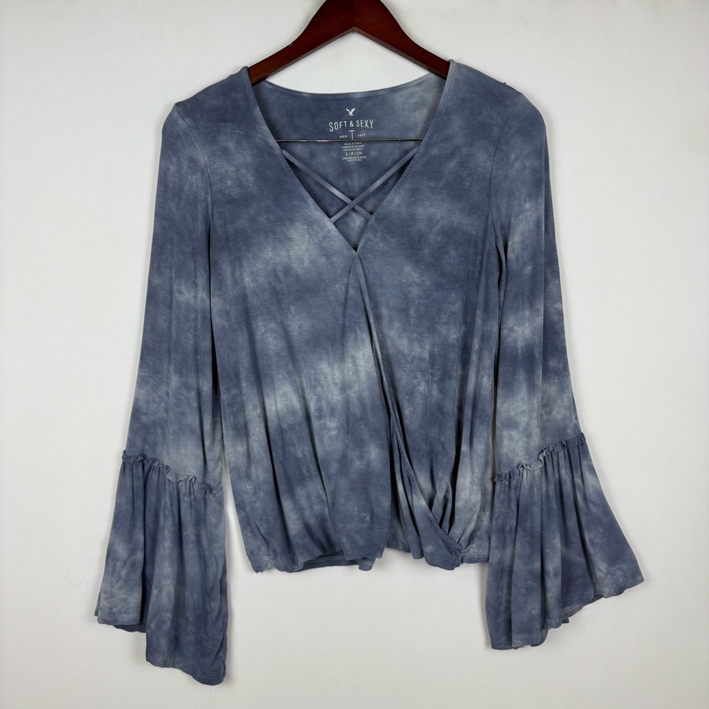 American Eagle Soft & Sexy Tie Dye V-Neck Long‎ Flare Sleeve Top